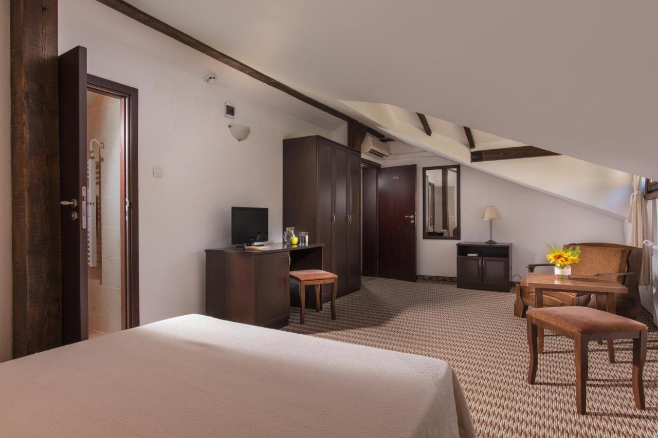Family Hotel Bile Beli Osŭm Dış mekan fotoğraf