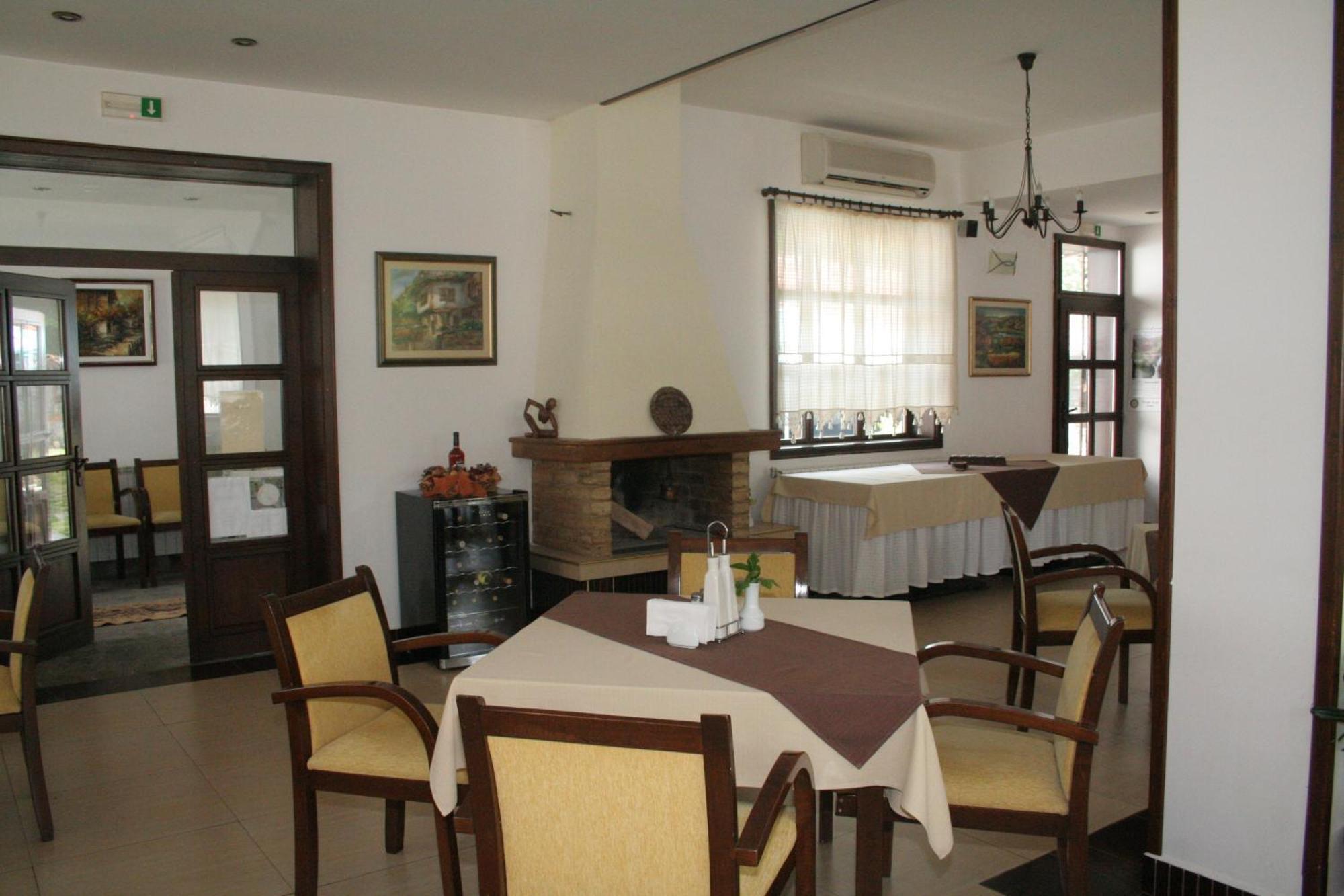 Family Hotel Bile Beli Osŭm Dış mekan fotoğraf