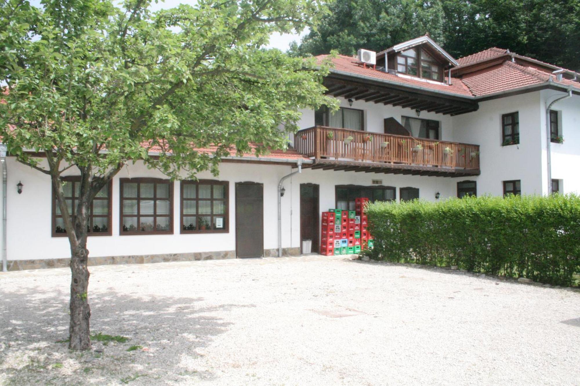 Family Hotel Bile Beli Osŭm Dış mekan fotoğraf