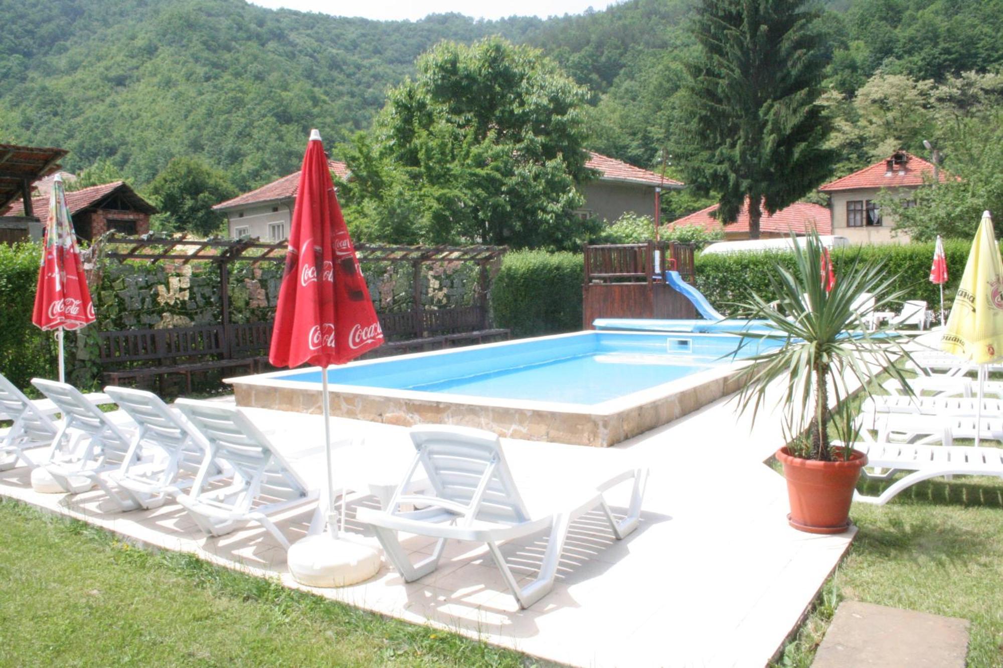 Family Hotel Bile Beli Osŭm Dış mekan fotoğraf