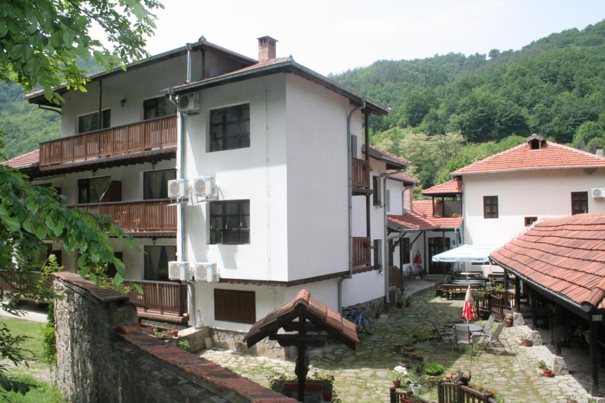 Family Hotel Bile Beli Osŭm Dış mekan fotoğraf