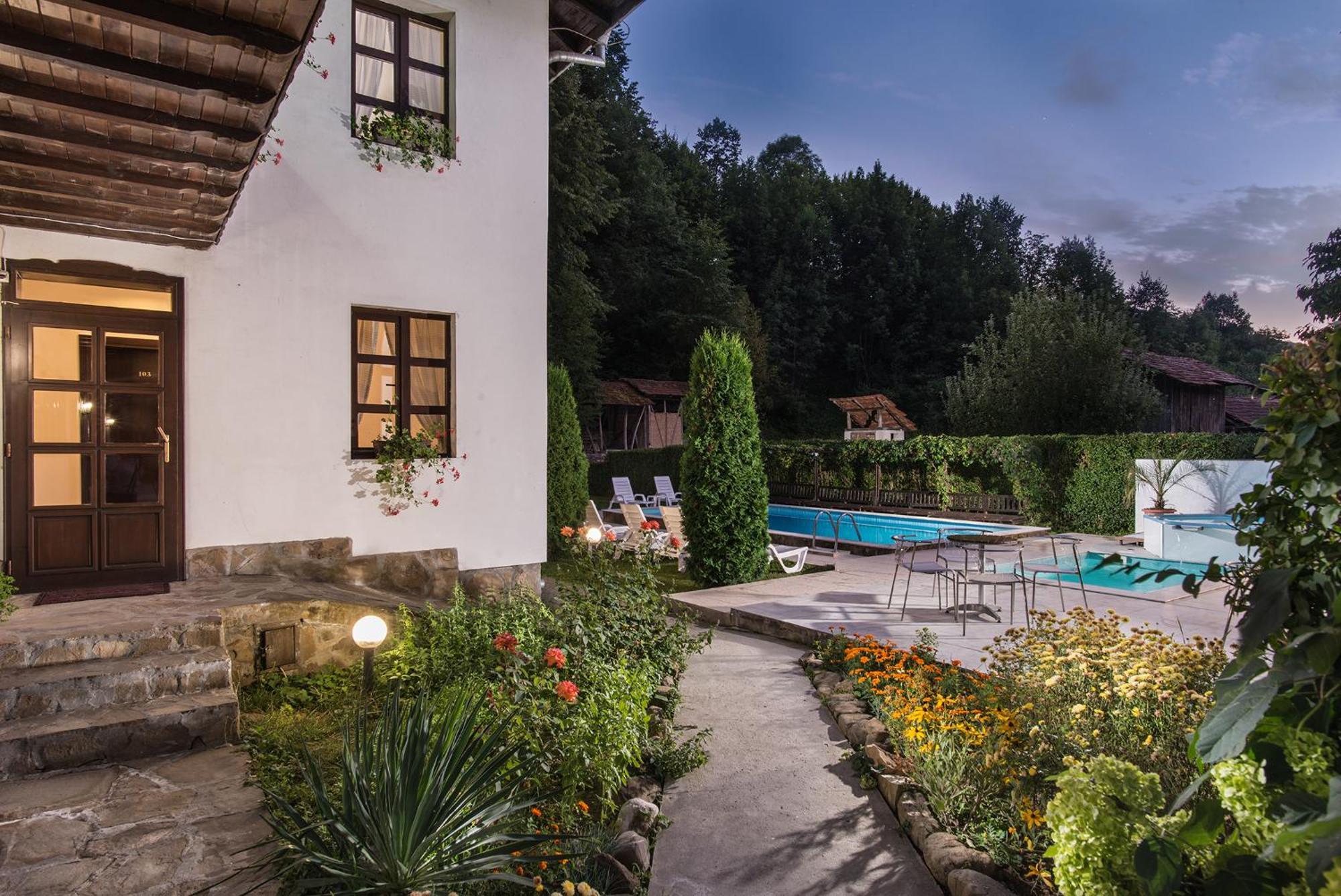 Family Hotel Bile Beli Osŭm Dış mekan fotoğraf