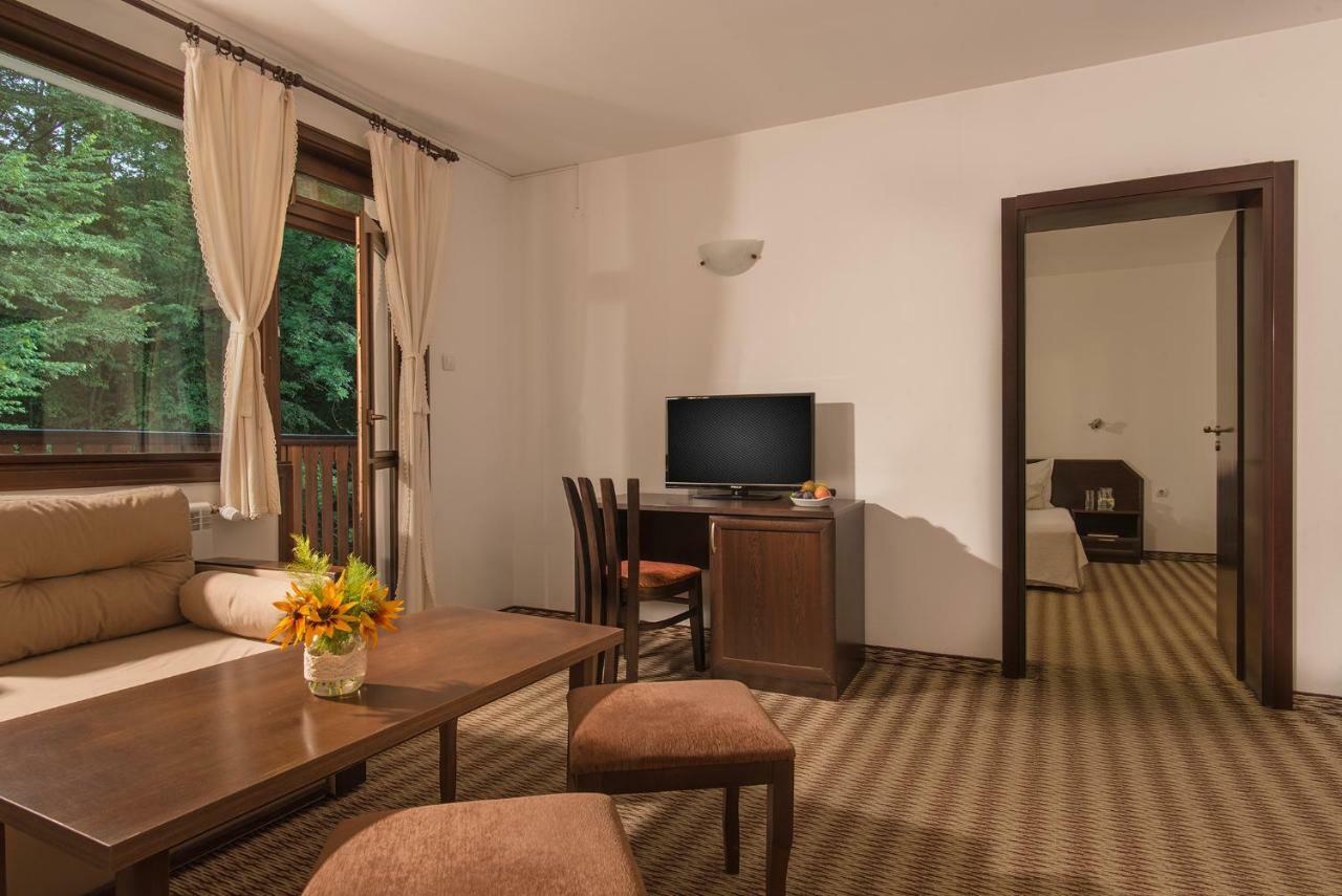 Family Hotel Bile Beli Osŭm Dış mekan fotoğraf