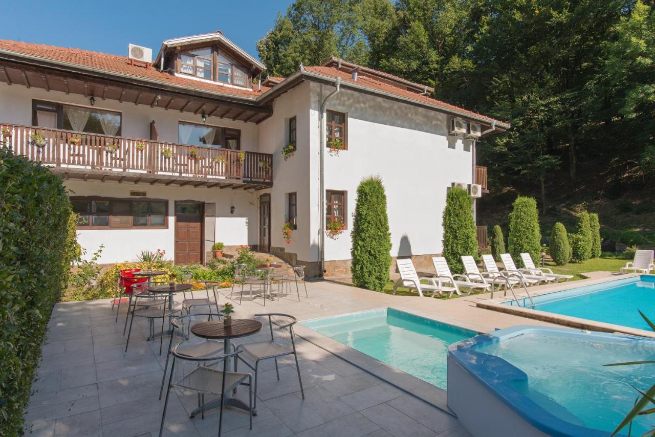 Family Hotel Bile Beli Osŭm Dış mekan fotoğraf