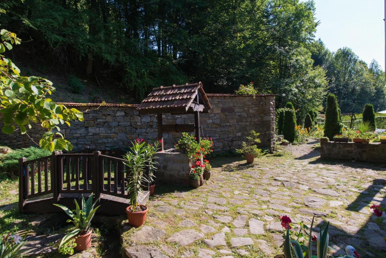 Family Hotel Bile Beli Osŭm Dış mekan fotoğraf