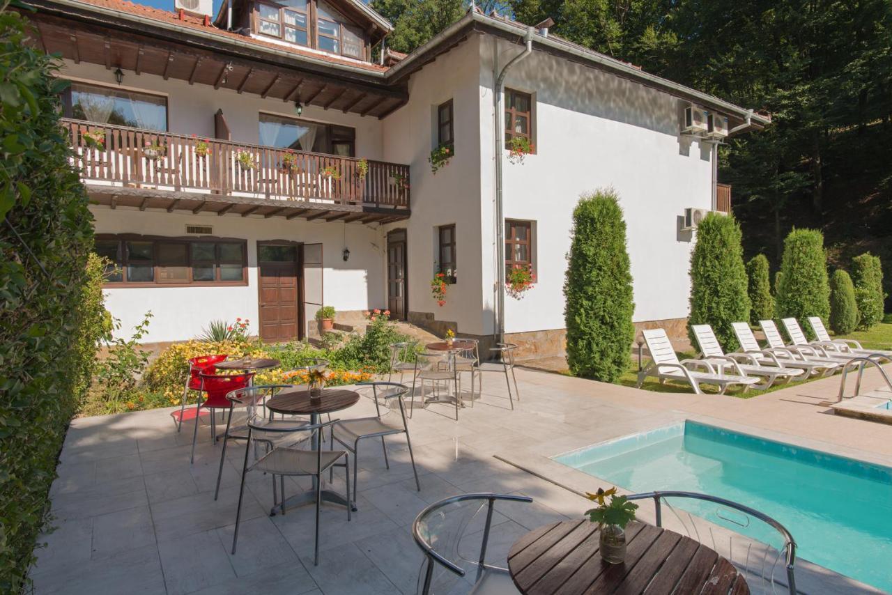 Family Hotel Bile Beli Osŭm Dış mekan fotoğraf