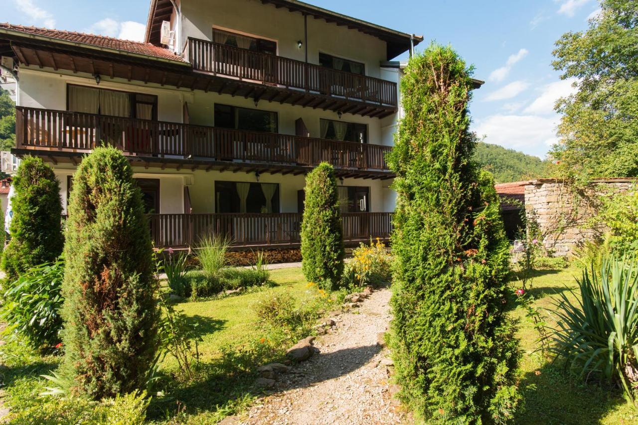Family Hotel Bile Beli Osŭm Dış mekan fotoğraf
